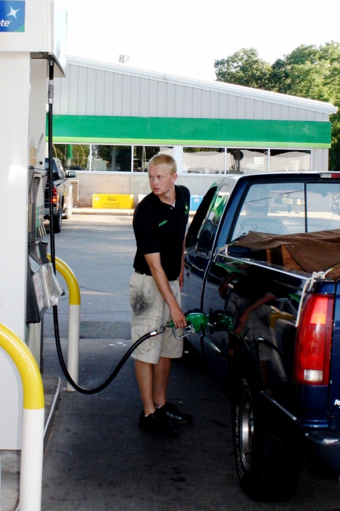 Full Service Gas Pumps Service Oil Company